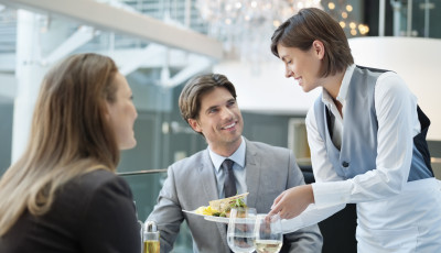 Essen und Trinken während einer Geschäftsreise in Nancy