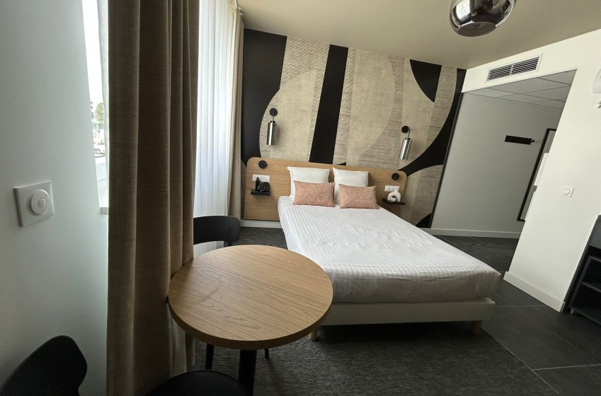 Aparthotel{Stadt} - {Name}