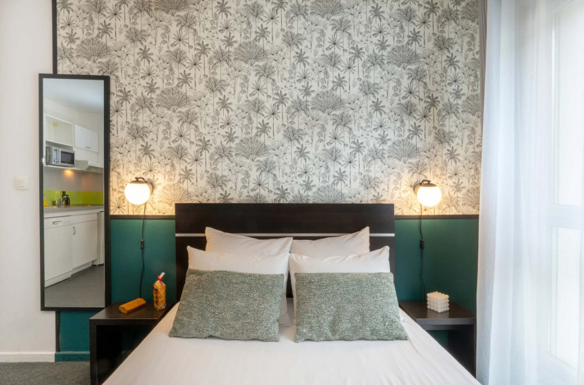 Aparthotel{Stadt} - {Name}