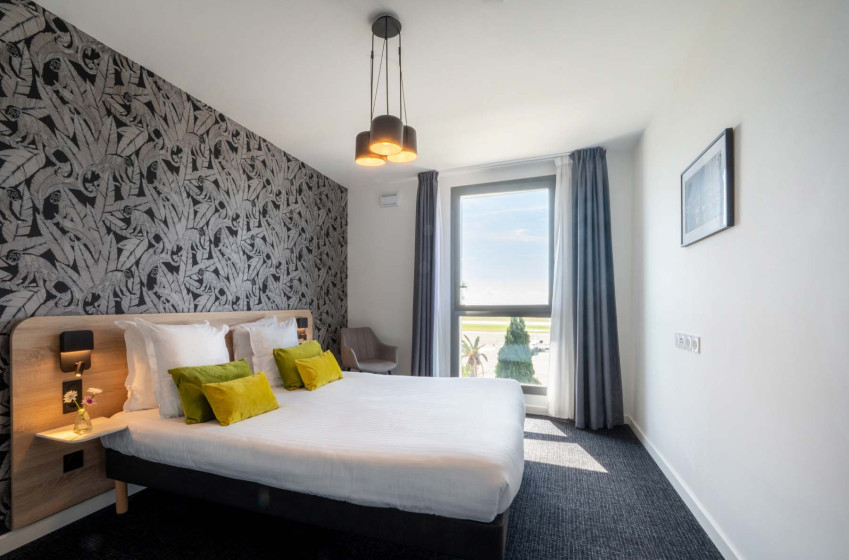 Aparthotel{Stadt} - {Name}