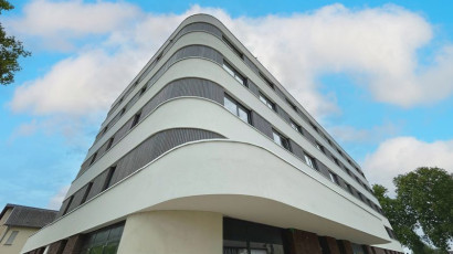 Aparthotel{Stadt} - {Name}