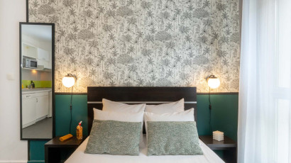 Aparthotel{Stadt} - {Name}