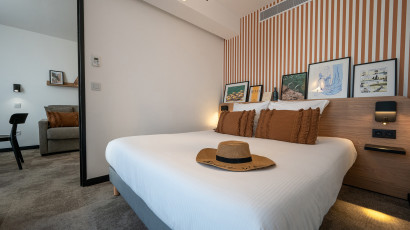Aparthotel{Stadt} - {Name}
