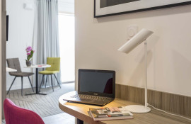 Aparthotel{Stadt} - {Name}