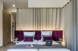 Aparthotel{Stadt} - {Name}