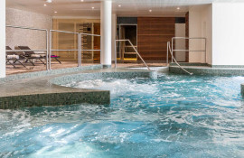 Aparthotel{Stadt} - {Name}