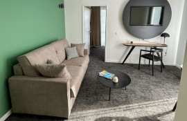 Aparthotel{Stadt} - {Name}