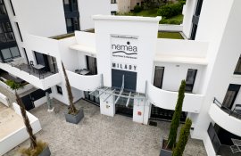 Aparthotel{Stadt} - {Name}