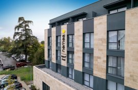 Aparthotel{Stadt} - {Name}