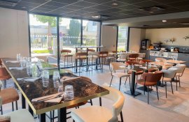 Aparthotel{Stadt} - {Name}