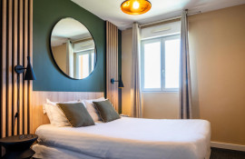 Aparthotel{Stadt} - {Name}