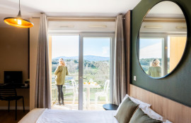 Aparthotel{Stadt} - {Name}