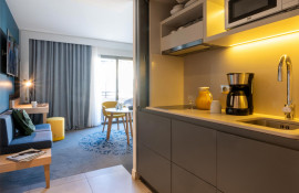 Aparthotel{Stadt} - {Name}