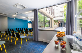 Aparthotel{Stadt} - {Name}