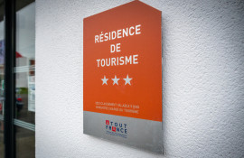 Aparthotel{Stadt} - {Name}