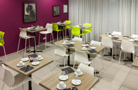 Aparthotel{Stadt} - {Name}