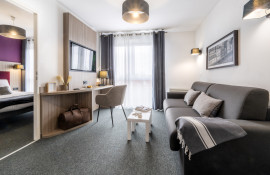 Aparthotel{Stadt} - {Name}