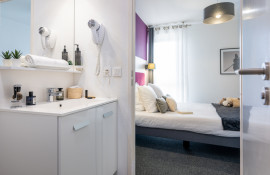 Aparthotel{Stadt} - {Name}
