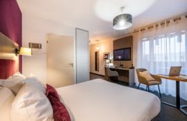 Aparthotel{Stadt} - {Name}