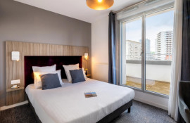 Aparthotel{Stadt} - {Name}