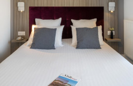 Aparthotel{Stadt} - {Name}