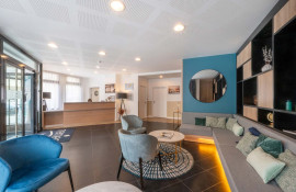 Aparthotel{Stadt} - {Name}