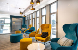 Aparthotel{Stadt} - {Name}