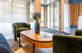 Aparthotel{Stadt} - {Name}