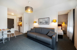 Aparthotel{Stadt} - {Name}