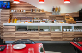 Aparthotel{Stadt} - {Name}