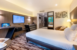 Aparthotel{Stadt} - {Name}