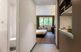 Aparthotel{Stadt} - {Name}