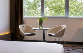 Aparthotel{Stadt} - {Name}