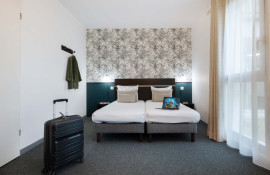 Aparthotel{Stadt} - {Name}