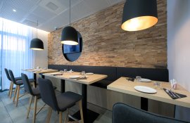 Aparthotel{Stadt} - {Name}