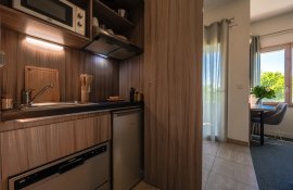 Aparthotel{Stadt} - {Name}