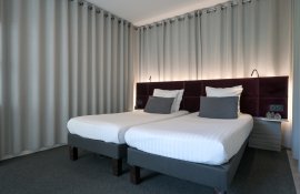 Aparthotel{Stadt} - {Name}