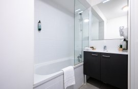 Aparthotel{Stadt} - {Name}