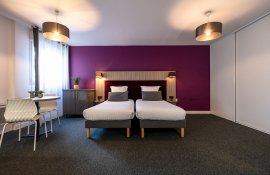 Aparthotel{Stadt} - {Name}