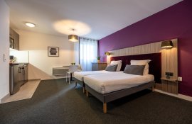 Aparthotel{Stadt} - {Name}