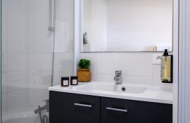 Aparthotel{Stadt} - {Name}