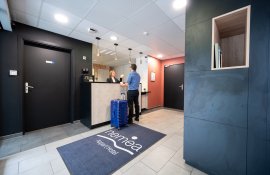 Aparthotel{Stadt} - {Name}