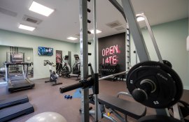 Aparthotel{Stadt} - {Name}