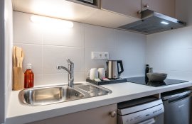 Aparthotel{Stadt} - {Name}