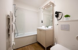 Aparthotel{Stadt} - {Name}