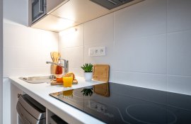 Aparthotel{Stadt} - {Name}