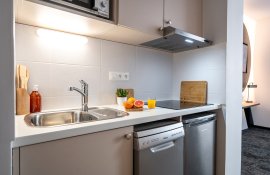 Aparthotel{Stadt} - {Name}