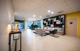 Aparthotel{Stadt} - {Name}