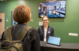 Aparthotel{Stadt} - {Name}