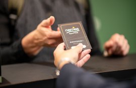 Aparthotel{Stadt} - {Name}